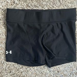 Under armour woman’s size small work out shorts